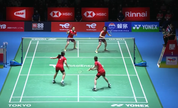 在与直接竞 在与直接竞